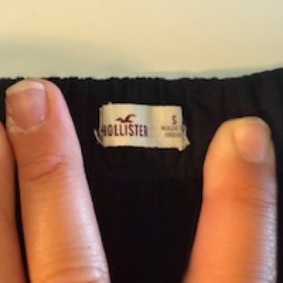 Women's Hollister Mini Black Skirt Size Small - Picture 4 of 6